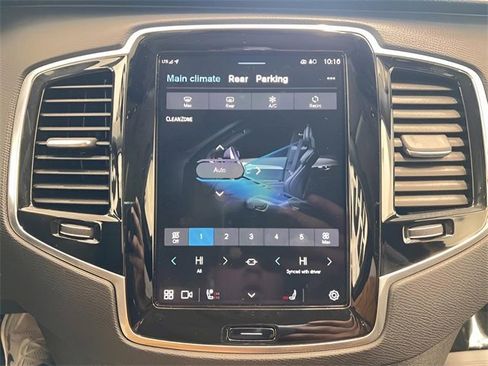 Used 2024 Volvo XC90 B5 Plus image 32