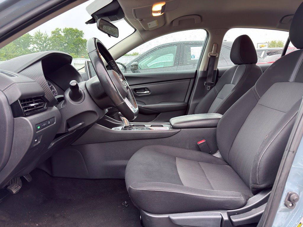 Used 2024 Nissan Sentra SV w/ All-Weather Package FWD image 2