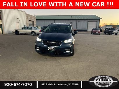 Used 2022 Chrysler Pacifica Touring-L