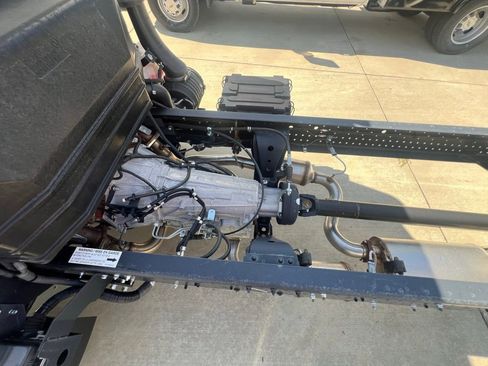 New 2024 Chevrolet Low Cab Forward image 6