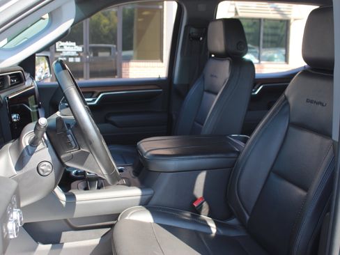 Used 2023 GMC Sierra 1500 Denali w/ Technology Package AWD/4WD image 16