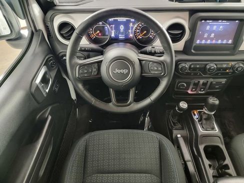 Used 2021 Jeep Wrangler Sport AWD/4WD image 23
