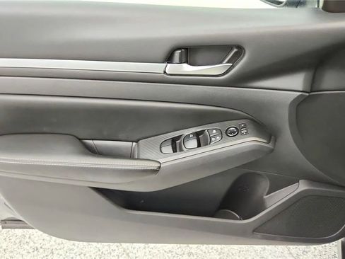 Used 2022 Nissan Altima 2.5 SV AWD/4WD image 32