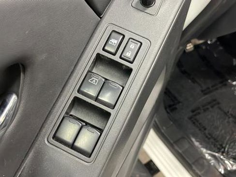 Used 2022 Nissan Frontier SV AWD/4WD image 21