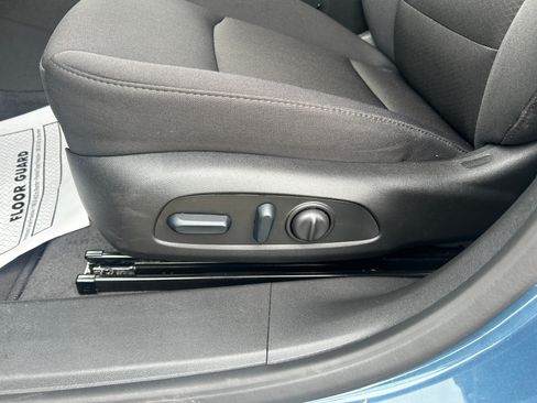 Used 2024 Chevrolet Malibu LT FWD image 16