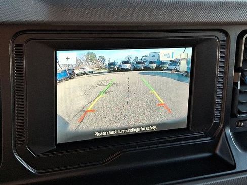 Certified 2023 Ford Bronco Black Diamond image 18