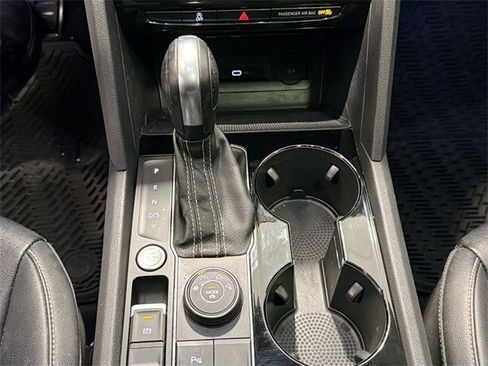 Used 2021 Volkswagen Atlas SEL R-Line image 15