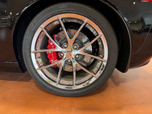 Used 2010 Chevrolet Corvette Z06 w/ Preferred Equipment Group RWD image 14