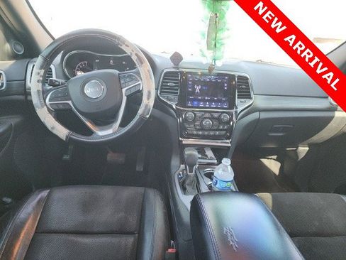 Used 2019 Jeep Grand Cherokee Altitude image 11