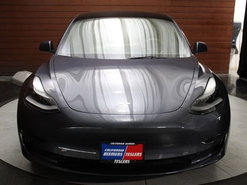 Used 2023 Tesla Model 3 Standard Range image 31