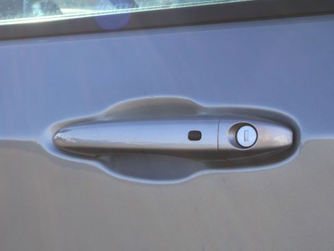 Used 2021 Jeep Compass Limited image 23