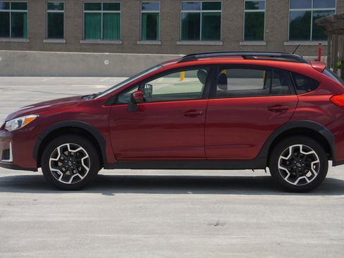 Used 2016 Subaru Crosstrek 2.0i Premium image 35
