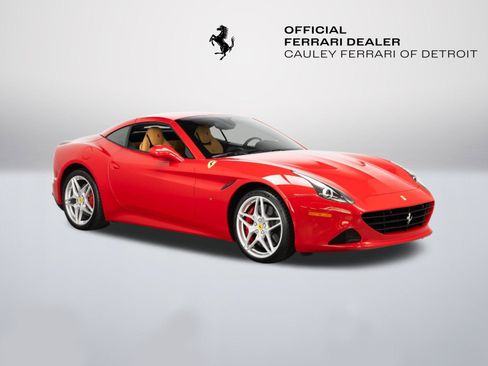 Certified 2017 Ferrari California T RWD image 18