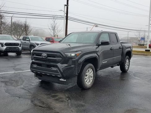 New 2026 Toyota Tacoma SR5 image 2
