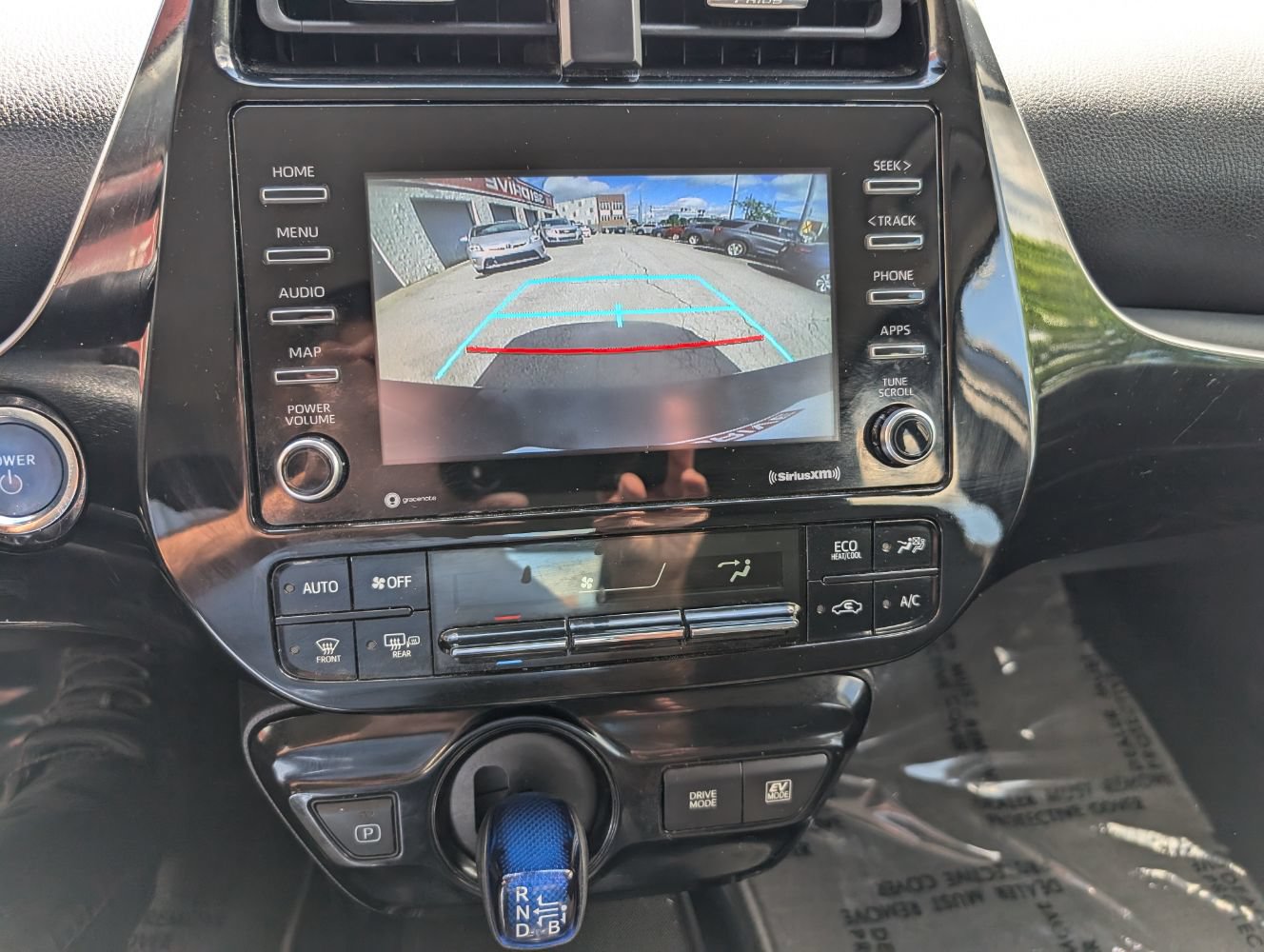 Used 2021 Toyota Prius LE FWD image 23