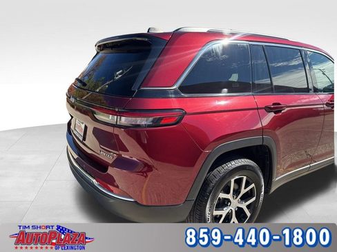 Used 2024 Jeep Grand Cherokee Limited image 13