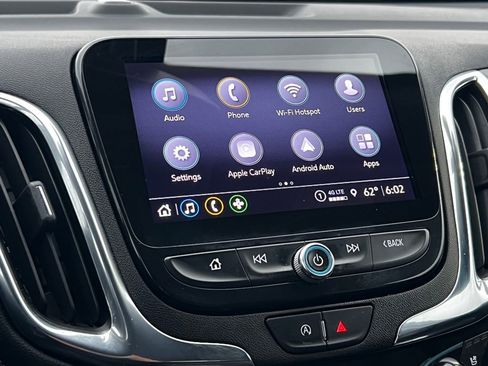 Used 2023 Chevrolet Equinox Premier image 26