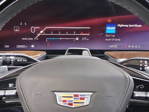 Certified 2025 Cadillac Escalade ESV Sport Platinum w/ LPO, Floor Liner Package AWD/4WD image 15