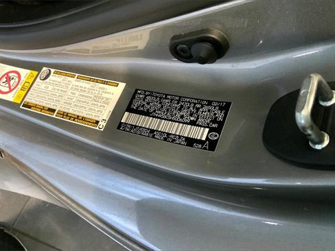 Used 2017 Lexus RC 200t image 30