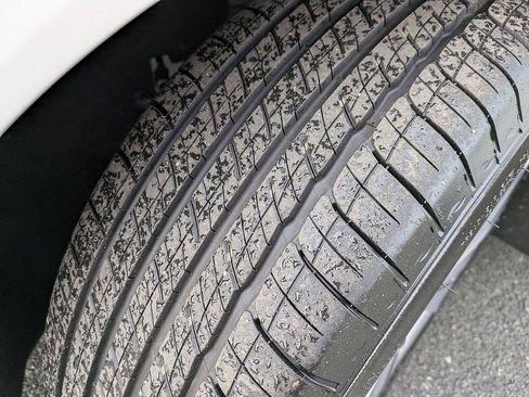 Certified 2025 Cadillac XT5 Premium Luxury image 11