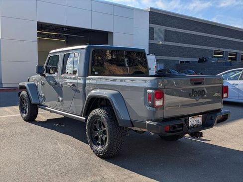 Certified 2023 Jeep Gladiator Sport AWD/4WD image 3