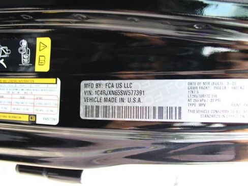 Used 2025 Jeep Wrangler Unlimited Sport S 4xe AWD/4WD image 50