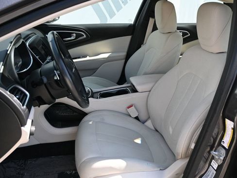 Used 2015 Chrysler 200 Limited w/ Convenience Group FWD image 16