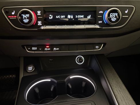 Used 2018 Audi A4 2.0T Ultra Premium w/ Convenience Package FWD image 25