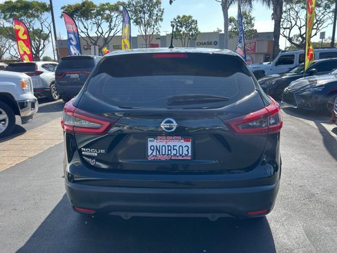 Used 2021 Nissan Rogue Sport S FWD image 5