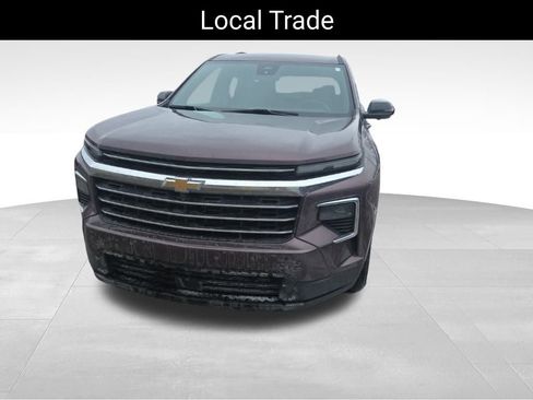Used 2024 Chevrolet Traverse LT w/ Trailering Package image 9