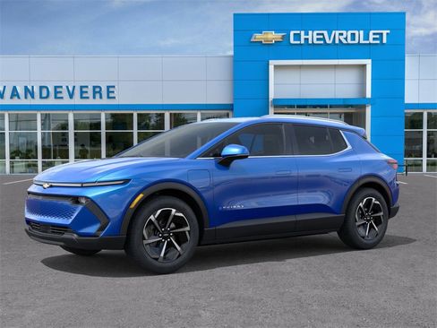 New 2026 Chevrolet Equinox EV LT image 2