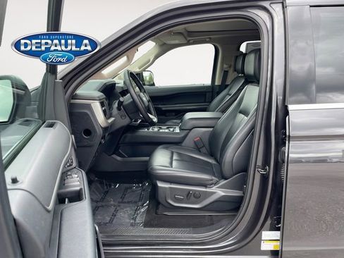 Used 2024 Ford Expedition XLT AWD/4WD image 11
