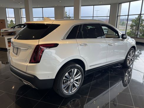 Certified 2024 Cadillac XT5 Premium Luxury w/ Technology Package image 6