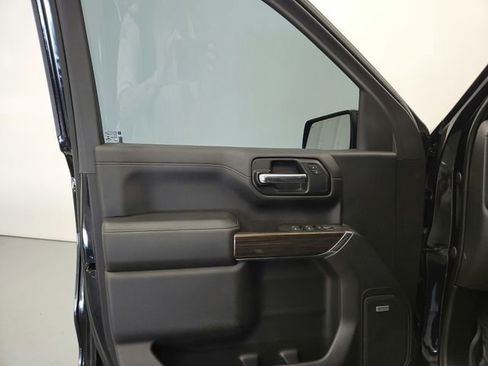 Used 2021 Chevrolet Silverado 1500 LT Trail Boss w/ Convenience Package II AWD/4WD image 31