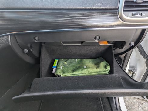 Used 2019 Jeep Grand Cherokee Limited image 32