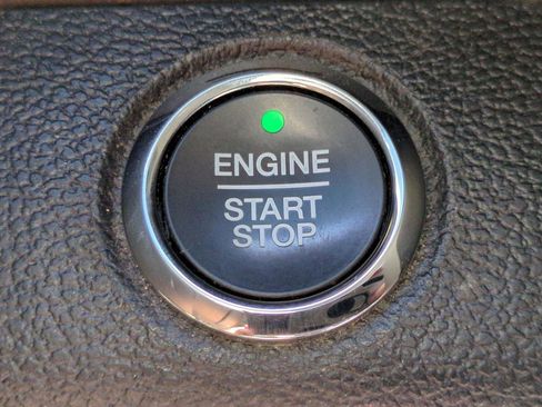 Used 2019 Ford F150 Lariat RWD image 23