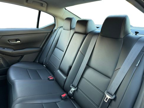 Used 2022 Nissan Sentra SR w/ Trunk Package image 13