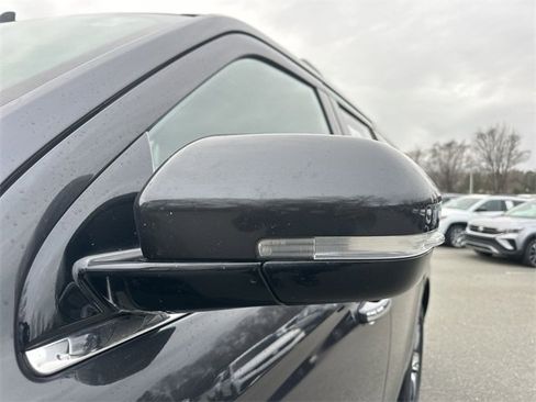 Used 2024 Ford Expedition Limited image 10