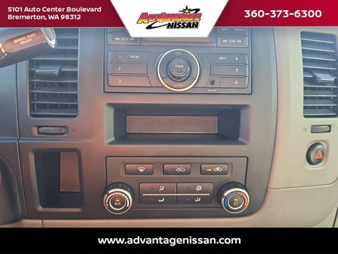 Used 2017 Nissan NV 2500 S RWD image 13