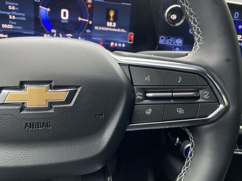 Used 2024 Chevrolet Equinox EV LT FWD image 21