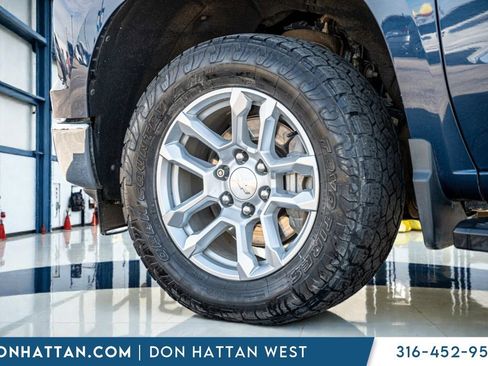 Used 2022 Chevrolet Silverado 1500 LT w/ Z71 Off-Road Package image 36