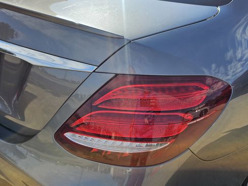 Used 2018 Mercedes-Benz E 300 w/ Premium 1 Package image 9