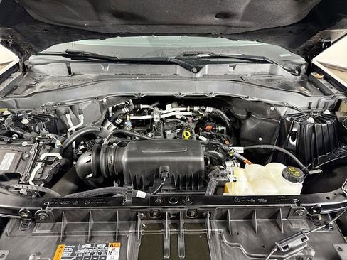 Used 2022 Ford Explorer XLT w/ Equipment Group 202A image 31