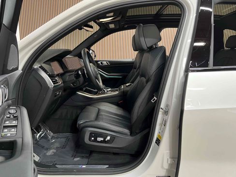 Used 2019 BMW X5 xDrive50i w/ M Sport Package AWD/4WD image 90