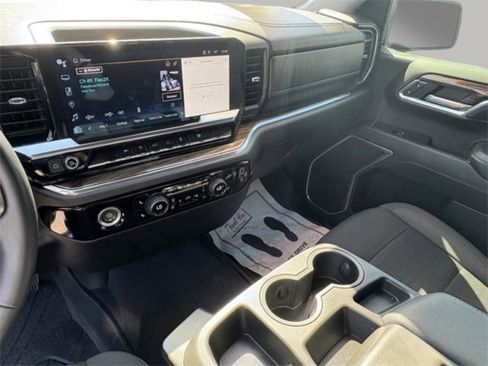 Used 2023 Chevrolet Silverado 1500 RST image 19
