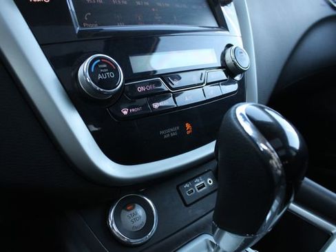 Used 2019 Nissan Murano Platinum w/ Cargo Package FWD image 17