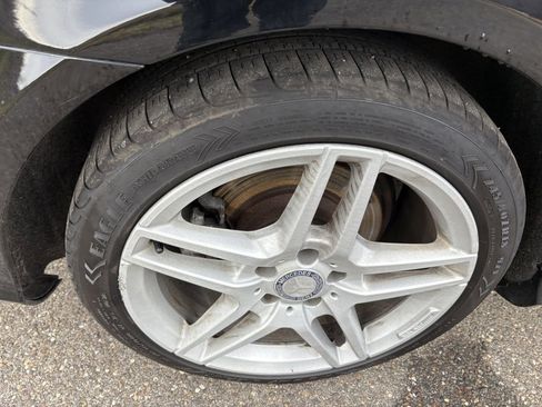 Used 2014 Mercedes-Benz E 350 4MATIC Sedan image 13