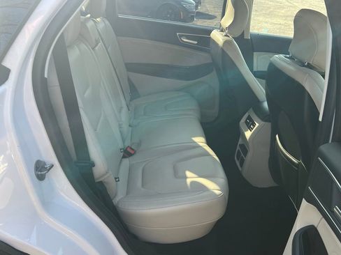Used 2017 Ford Edge Titanium w/ Technology Package FWD image 15