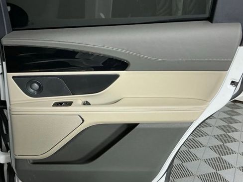 Used 2025 Lincoln Nautilus Reserve w/ Jet Appearance Package AWD/4WD image 26