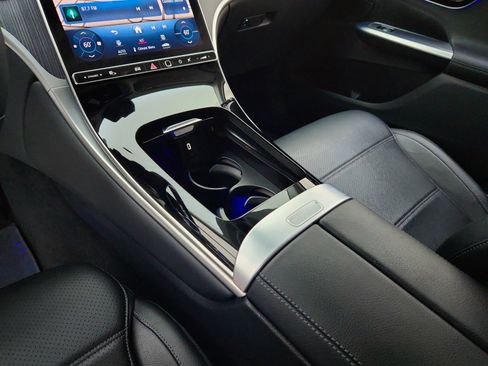 Certified 2024 Mercedes-Benz GLC 300 image 21